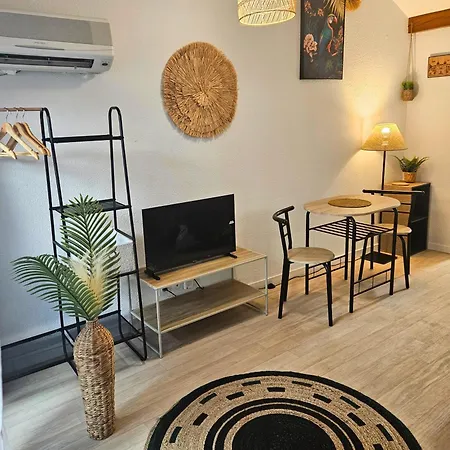 Fontaine - Centre - Wifi - Clim شقة *